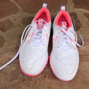 Nike Explorer 2 Spikeless Golf Shoes